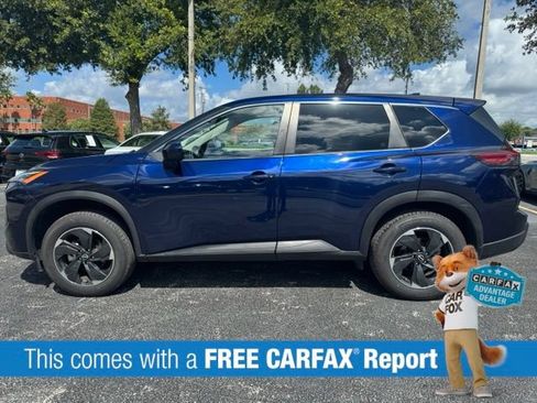Used 2024 Nissan Rogue SV FWD image 2