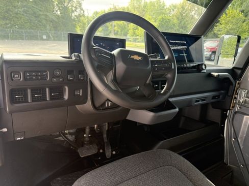 Used 2025 Chevrolet Brightdrop 600 FWD image 14