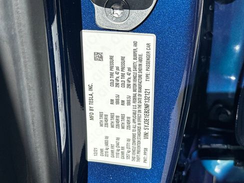 Used 2022 Tesla Model 3 Long Range AWD/4WD image 28