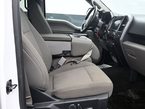 Used 2017 Ford F150 XLT w/ Equipment Group 302A Luxury AWD/4WD image 9