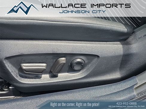 Used 2024 Toyota Camry SE image 8