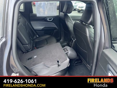 Used 2024 Jeep Compass Latitude image 30