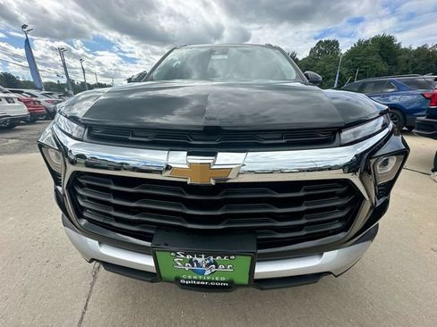 Used 2025 Chevrolet TrailBlazer LT AWD/4WD image 32