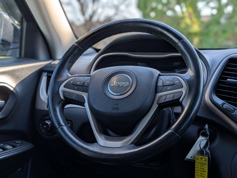 Used 2015 Jeep Cherokee Latitude image 13