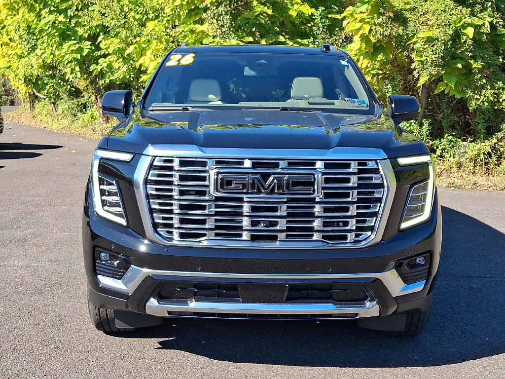 Used 2026 GMC Yukon Denali w/ Sun & Power Step Package AWD/4WD image 2
