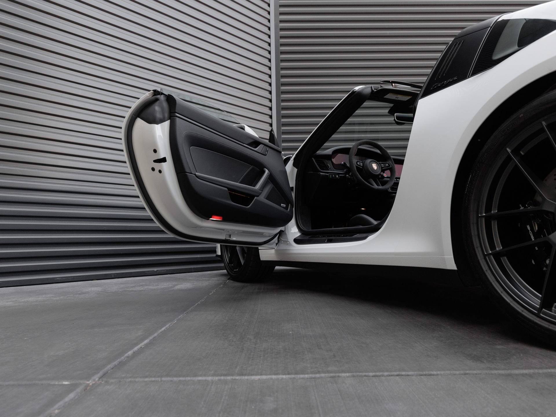 Certified 2026 Porsche 911 Targa 4 GTS AWD/4WD image 16