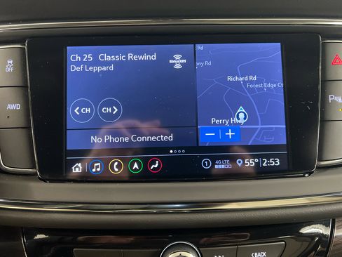 Used 2021 Buick Enclave Essence w/ Sound and Sites Package image 25