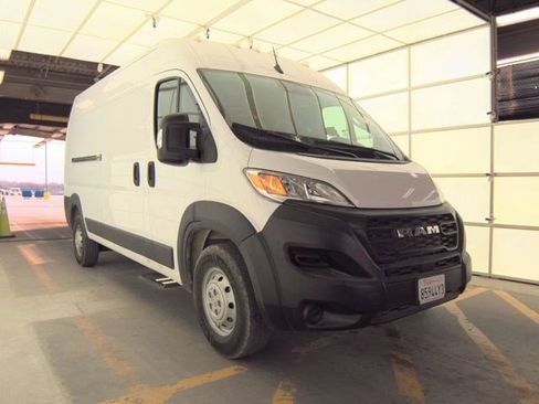 Used 2023 RAM ProMaster 2500 image 2