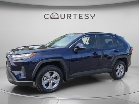 Certified 2025 Toyota RAV4 XLE w/ Convenience Package FWD image 1