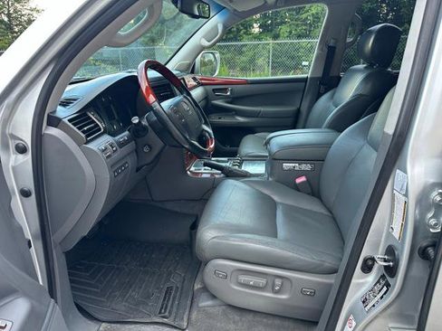 Used 2009 Lexus LX 570 4WD image 21