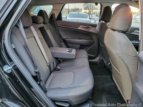 Used 2024 Kia Sportage LX image 25