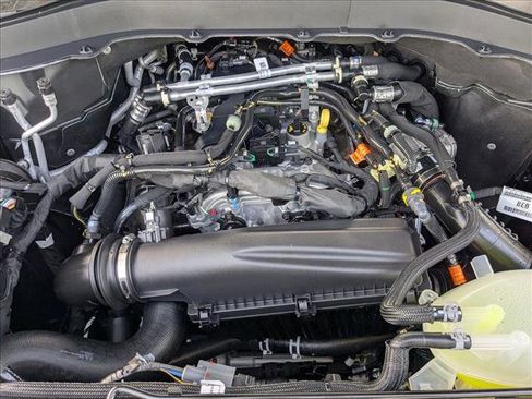 New 2026 Ford Explorer Active RWD image 15