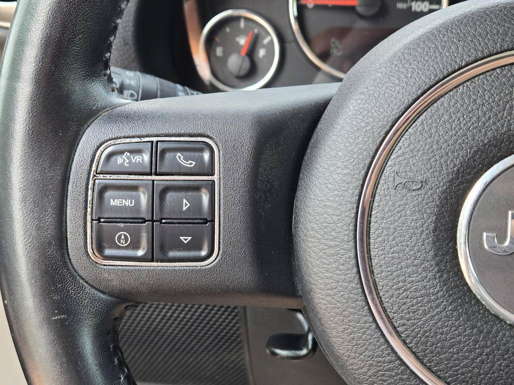 Used 2012 Jeep Wrangler Unlimited Sahara w/ Connectivity Group AWD/4WD image 19