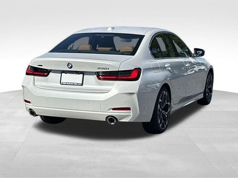 New 2026 BMW 330i xDrive Sedan w/ Premium Package AWD/4WD image 4