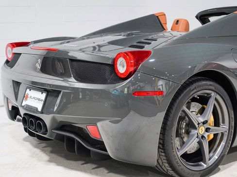 Used 2014 Ferrari 458 Spider image 24