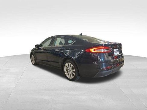 Used 2020 Ford Fusion SE image 25