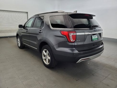 Used 2016 Ford Explorer XLT w/ Equipment Group 202A AWD/4WD image 5
