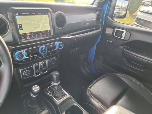 Used 2023 Jeep Gladiator Sport AWD/4WD image 23