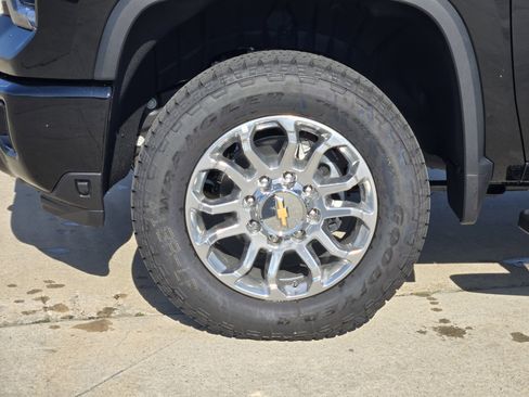 New 2025 Chevrolet Silverado 2500 LTZ w/ Z71 Chrome Sport Edition image 9