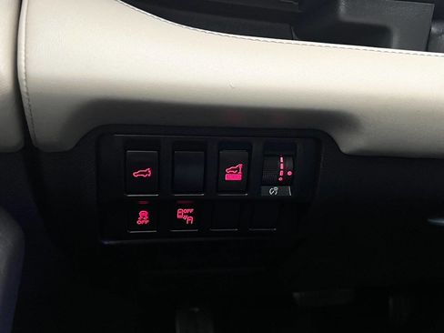 Used 2019 Subaru Ascent Limited image 21