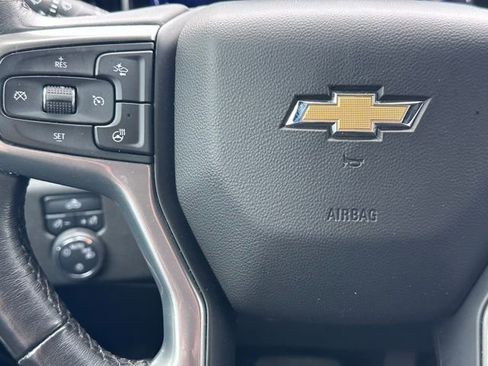 Used 2022 Chevrolet Silverado 1500 LT AWD/4WD image 19