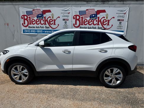 Used 2024 Buick Encore GX Preferred w/ Comfort Package AWD/4WD image 7