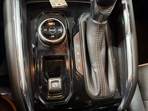 Certified 2024 GMC Canyon AT4 AWD/4WD image 29