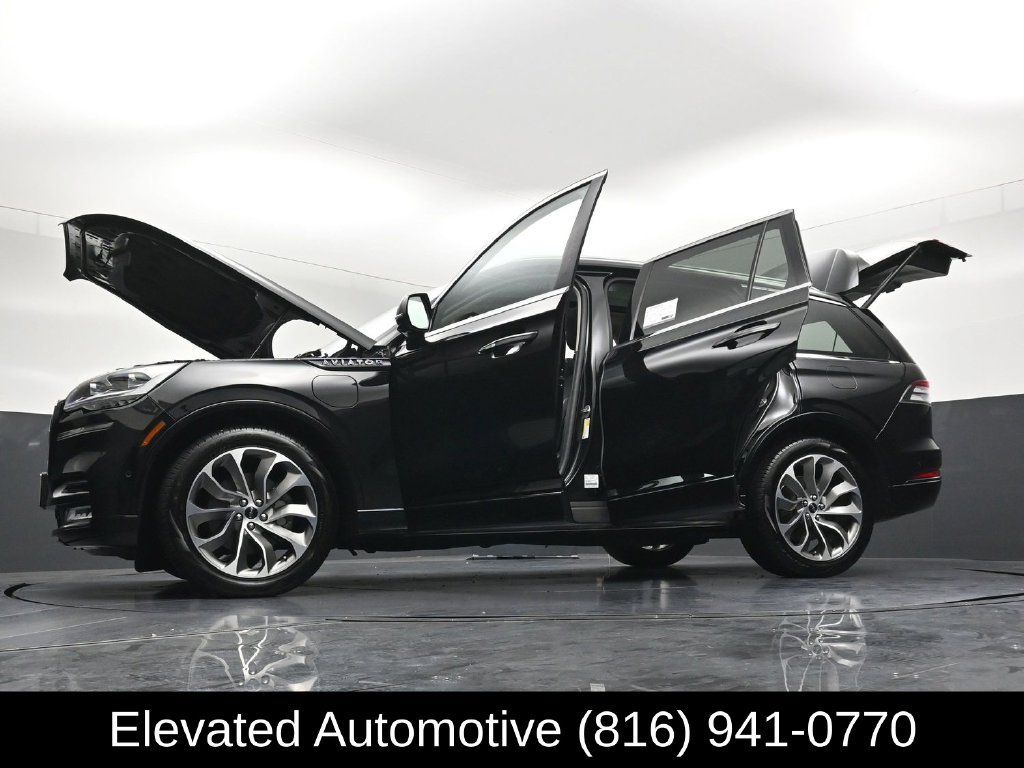 Used 2023 Lincoln Aviator Grand Touring w/ Equipment Group 301A AWD/4WD image 44