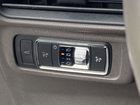 Certified 2022 Lincoln Corsair Reserve w/ Elements Package image 32