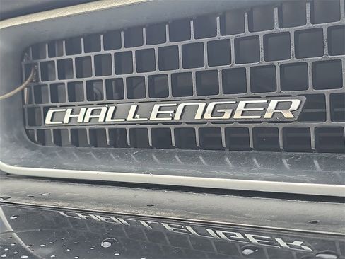 Used 2010 Dodge Challenger R/T image 32