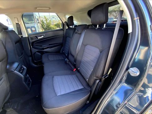 Certified 2024 Ford Edge SE w/ Black Appearance Package image 19