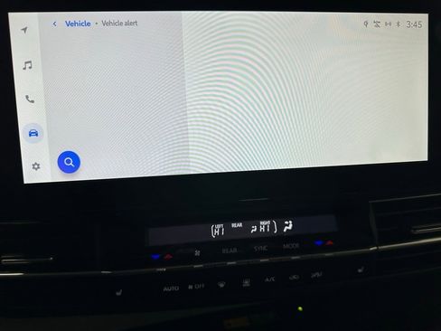 Used 2025 Toyota Sienna XLE image 36