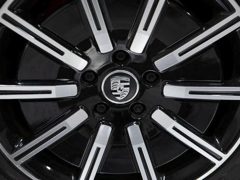 Certified 2022 Porsche Taycan 4S image 11