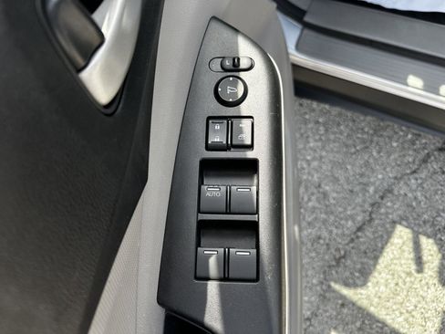 Used 2014 Honda CR-V LX image 9
