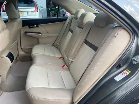 Used 2012 Toyota Camry XLE FWD image 17