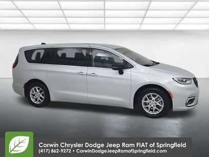 Certified 2024 Chrysler Pacifica Touring-L