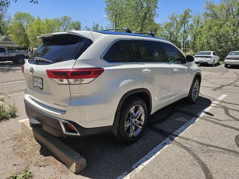 Used 2019 Toyota Highlander Limited Platinum AWD/4WD image 5
