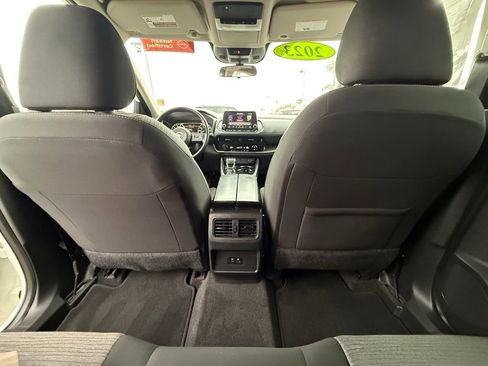 Certified 2023 Nissan Rogue SV image 14
