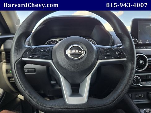 Used 2024 Nissan Sentra SV FWD image 15