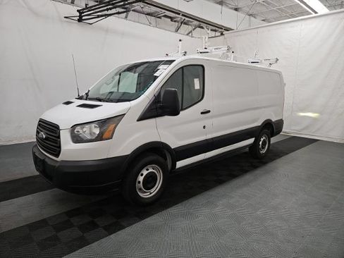 Used 2019 Ford Transit 250 130 Low Roof RWD image 3