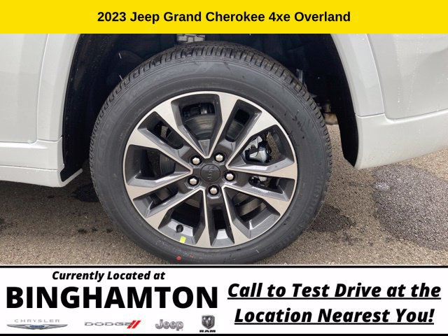 New 2023 Jeep Grand Cherokee Overland AWD/4WD image 34