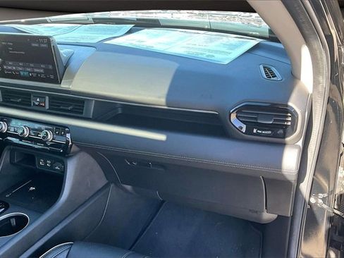 Used 2023 Honda Pilot Elite image 15