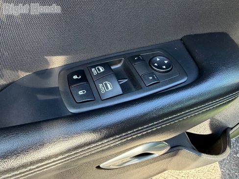 Used 2022 Dodge Challenger R/T Scat Pack w/ Driver Convenience Group image 21