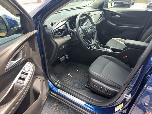 Used 2022 Buick Encore GX Preferred w/ Cold Weather Comfort Package FWD image 8