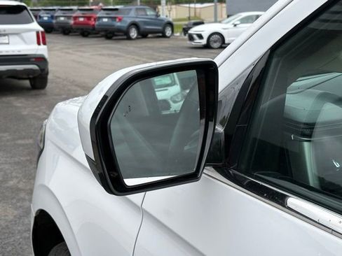 Used 2024 Ford Expedition XLT AWD/4WD image 14