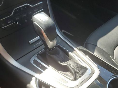 Used 2015 Ford Edge SEL w/ Equipment Group 201A image 29