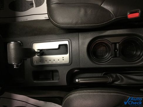 Used 2015 Nissan Xterra PRO-4X w/ Pro-4x Leather Package image 48