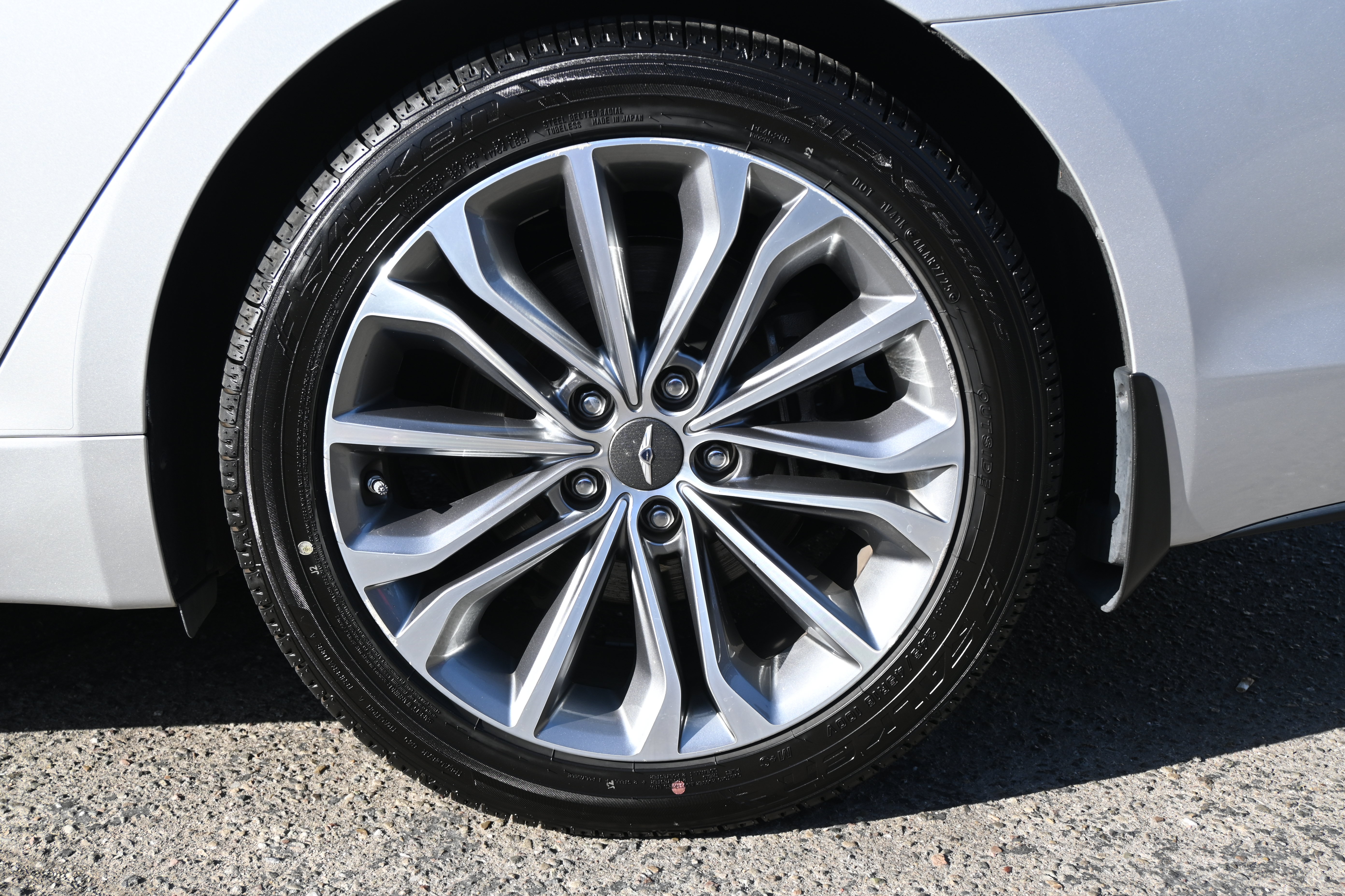 Used 2017 Genesis G80 3.8 RWD image 31