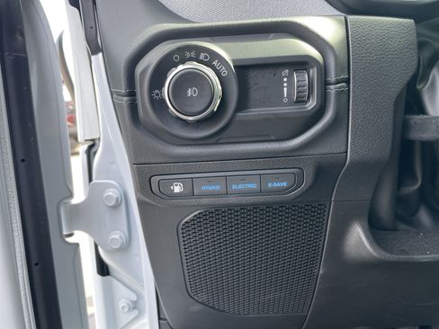 Certified 2025 Jeep Wrangler Unlimited Sahara AWD/4WD image 41