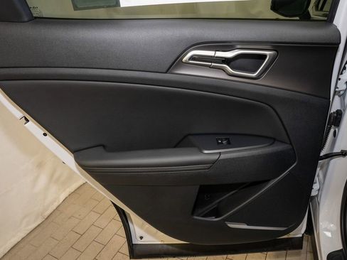 New 2026 Kia Sportage EX image 10